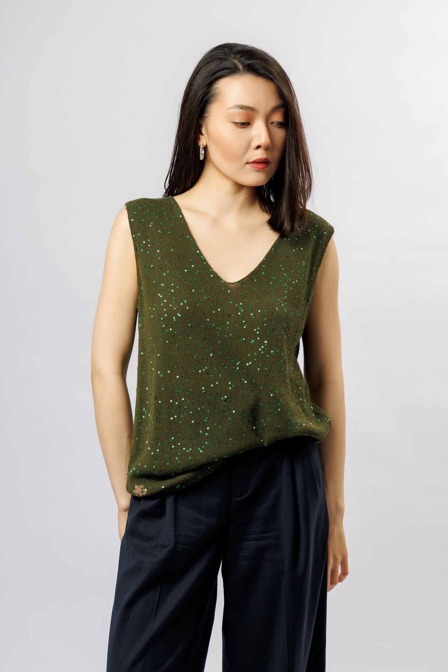 Top "Shine" V-neck | green