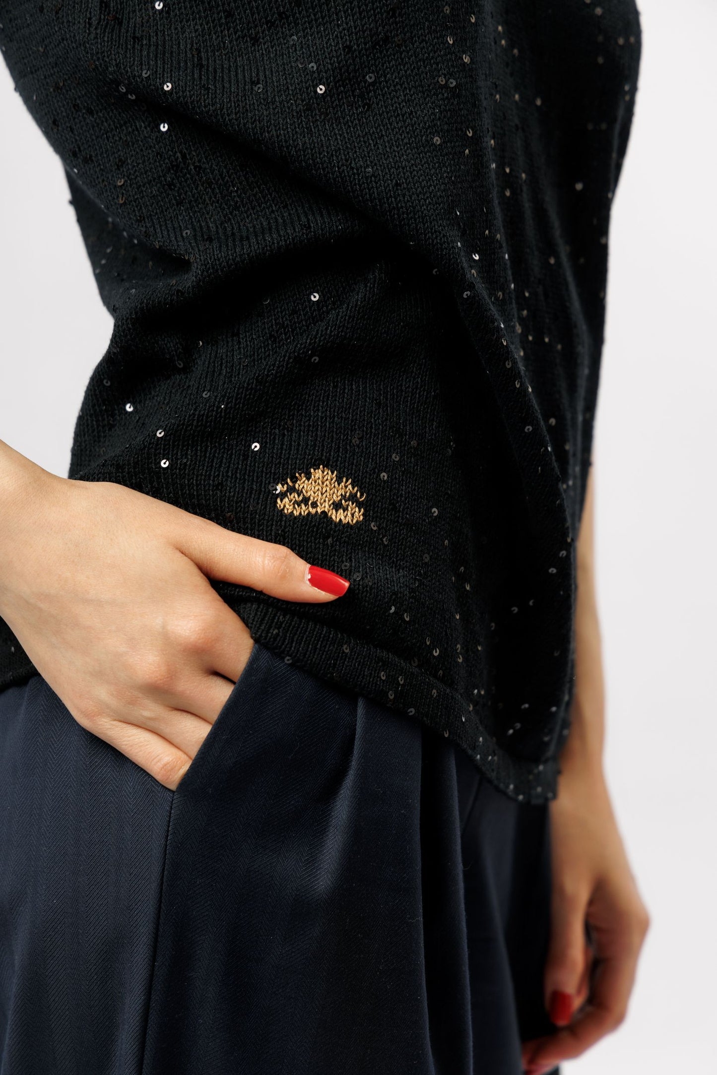 Top "Shine" V-neck | black