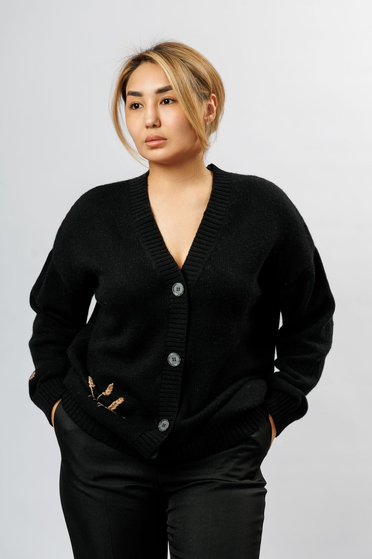 "Golden" Cardigan | black
