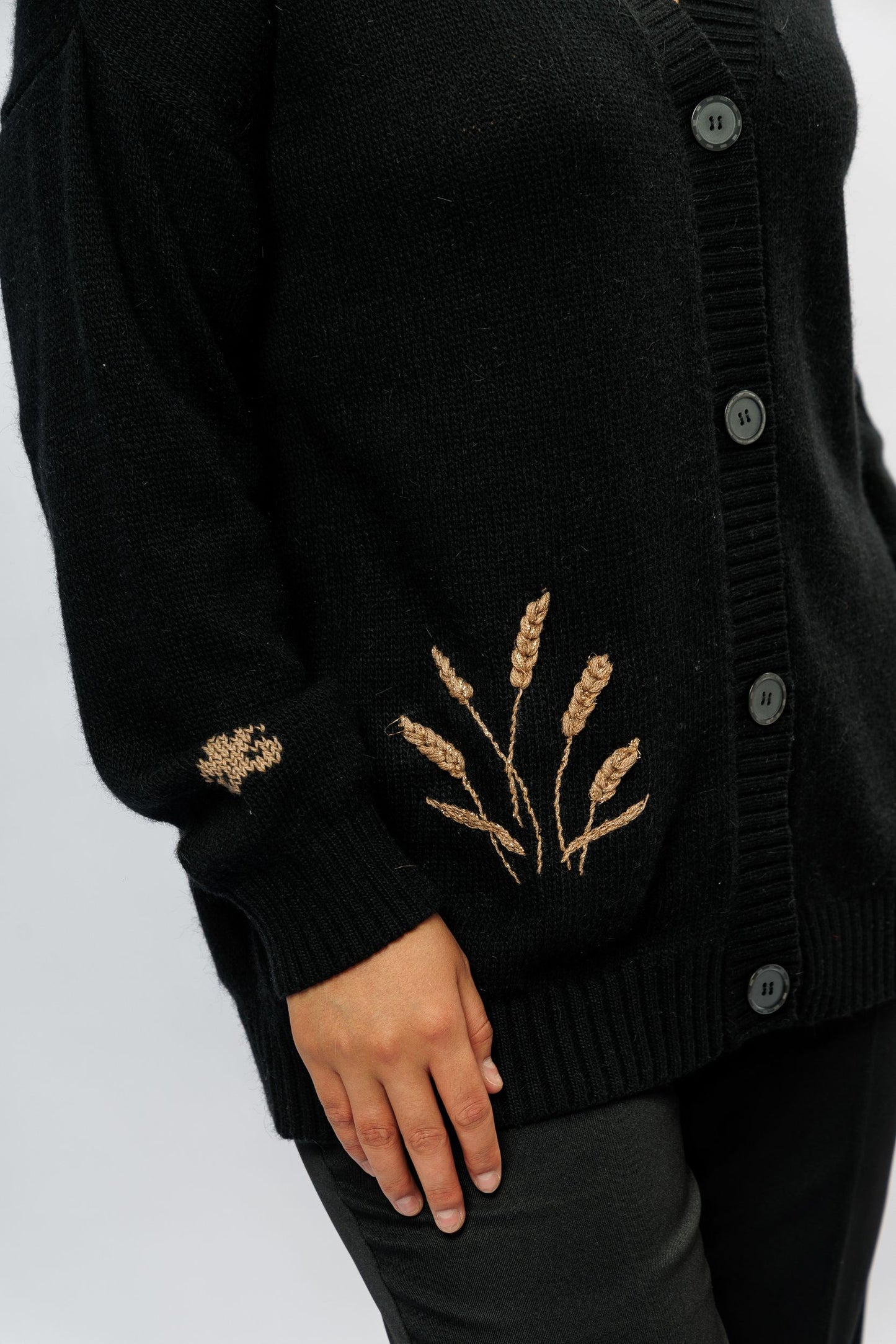 "Golden" Cardigan | black