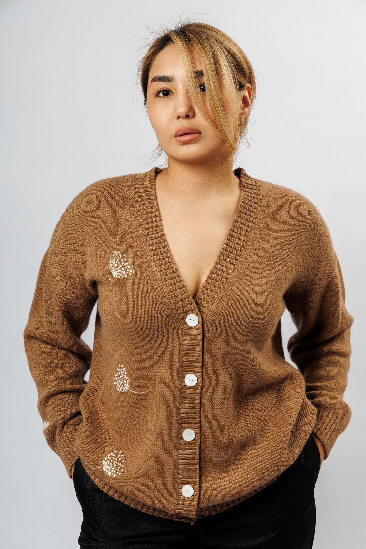 "Dandelion" Cardigan | wooden