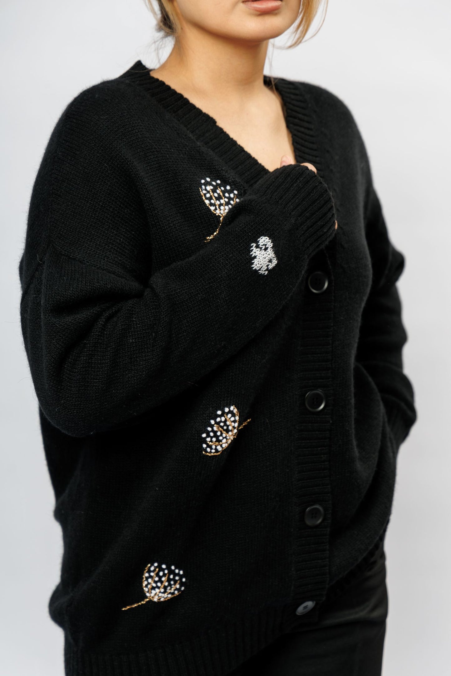 "Dandelion" Cardigan | black