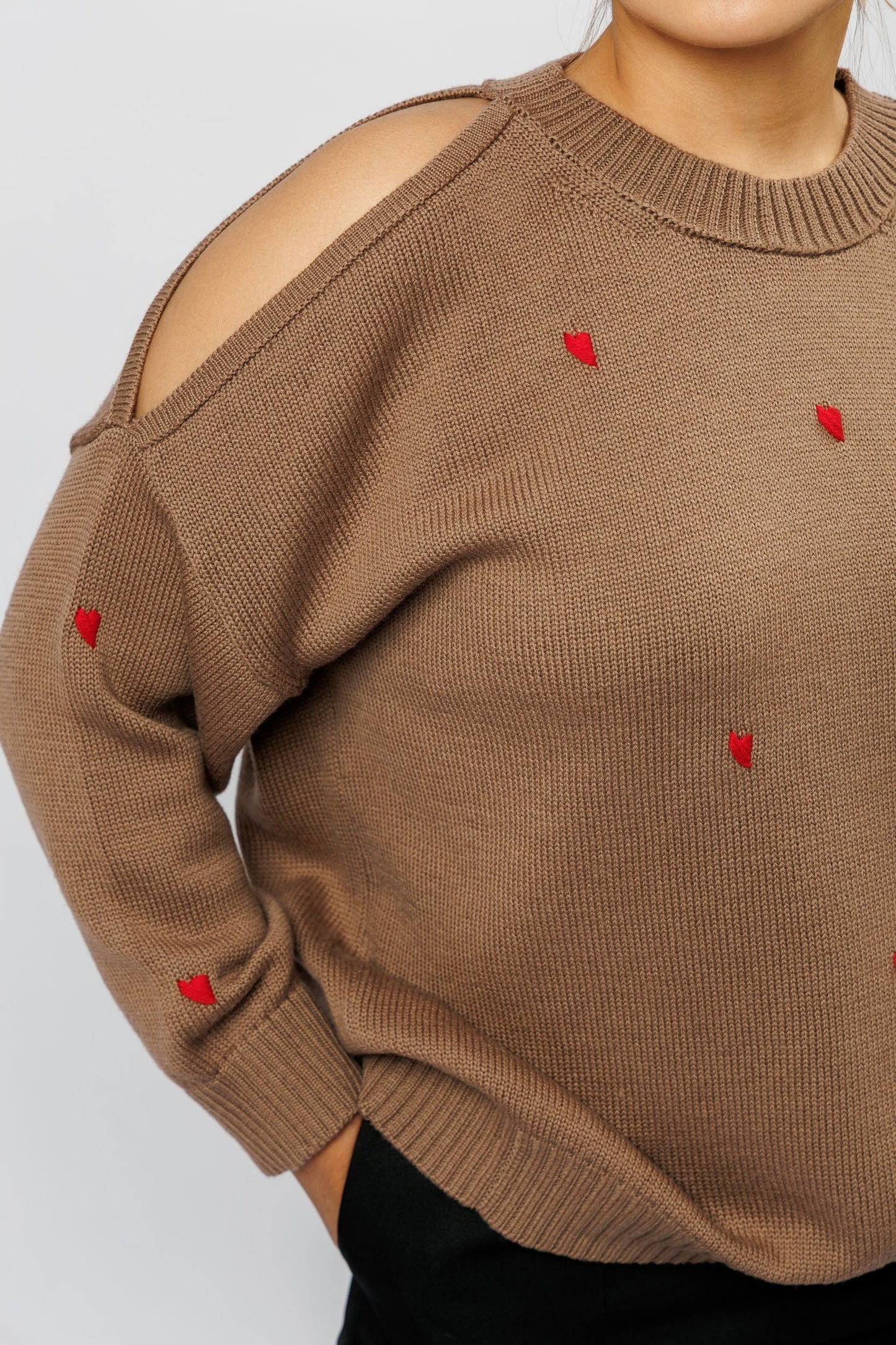 "Amore" sweater | caramel brown