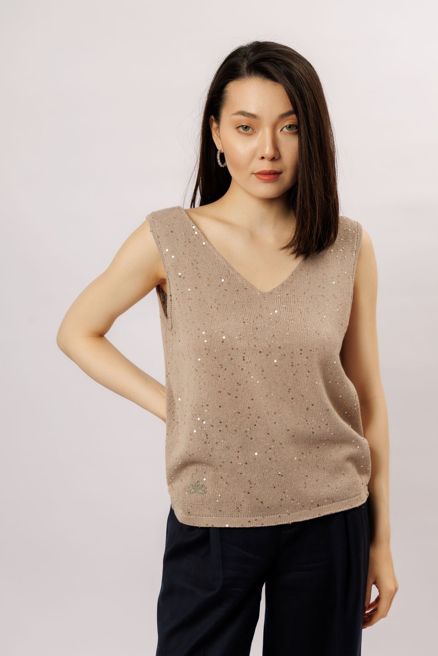 Top "Shine" V-neck | coffee with milk