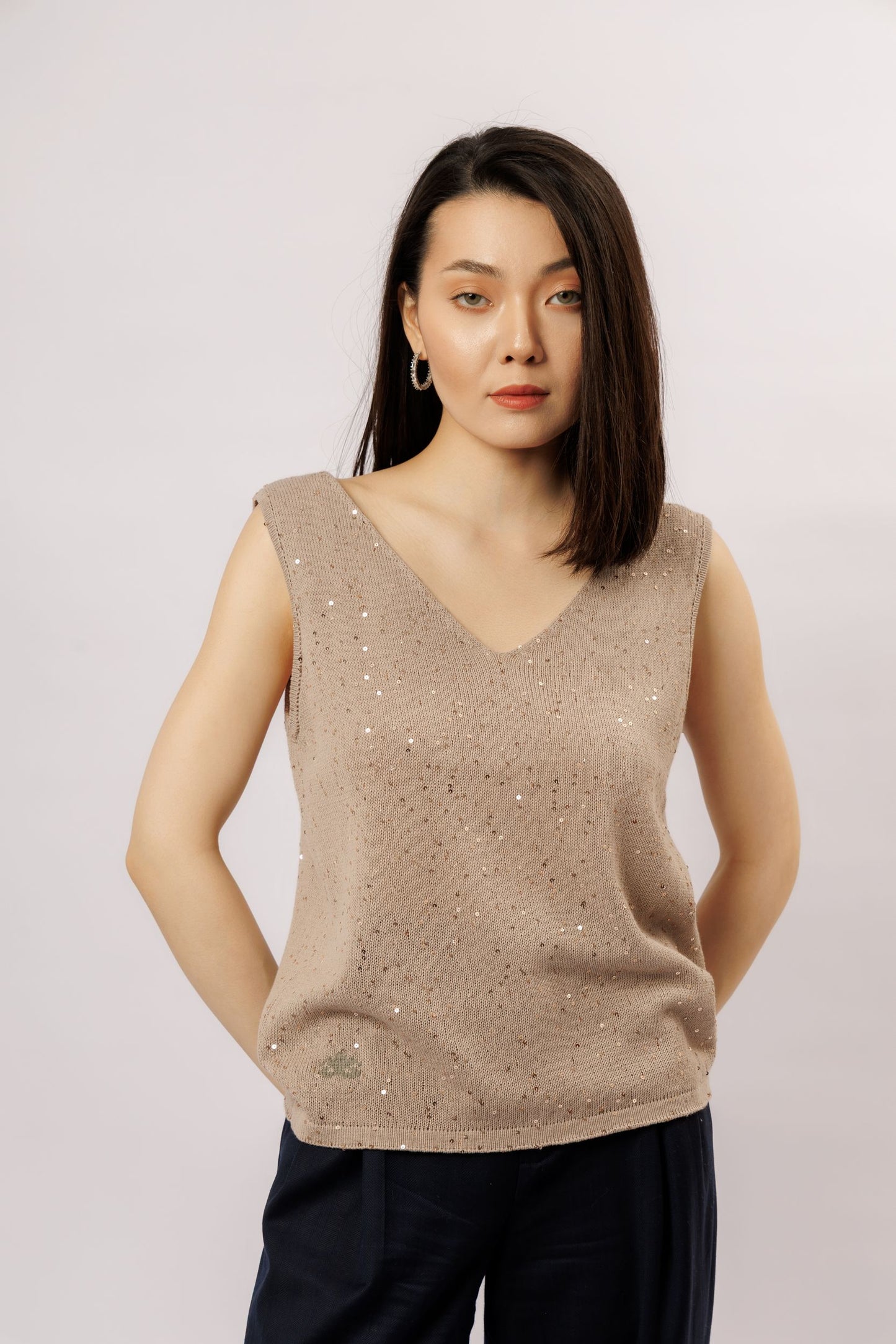 Top "Shine" V-neck | coffee with milk