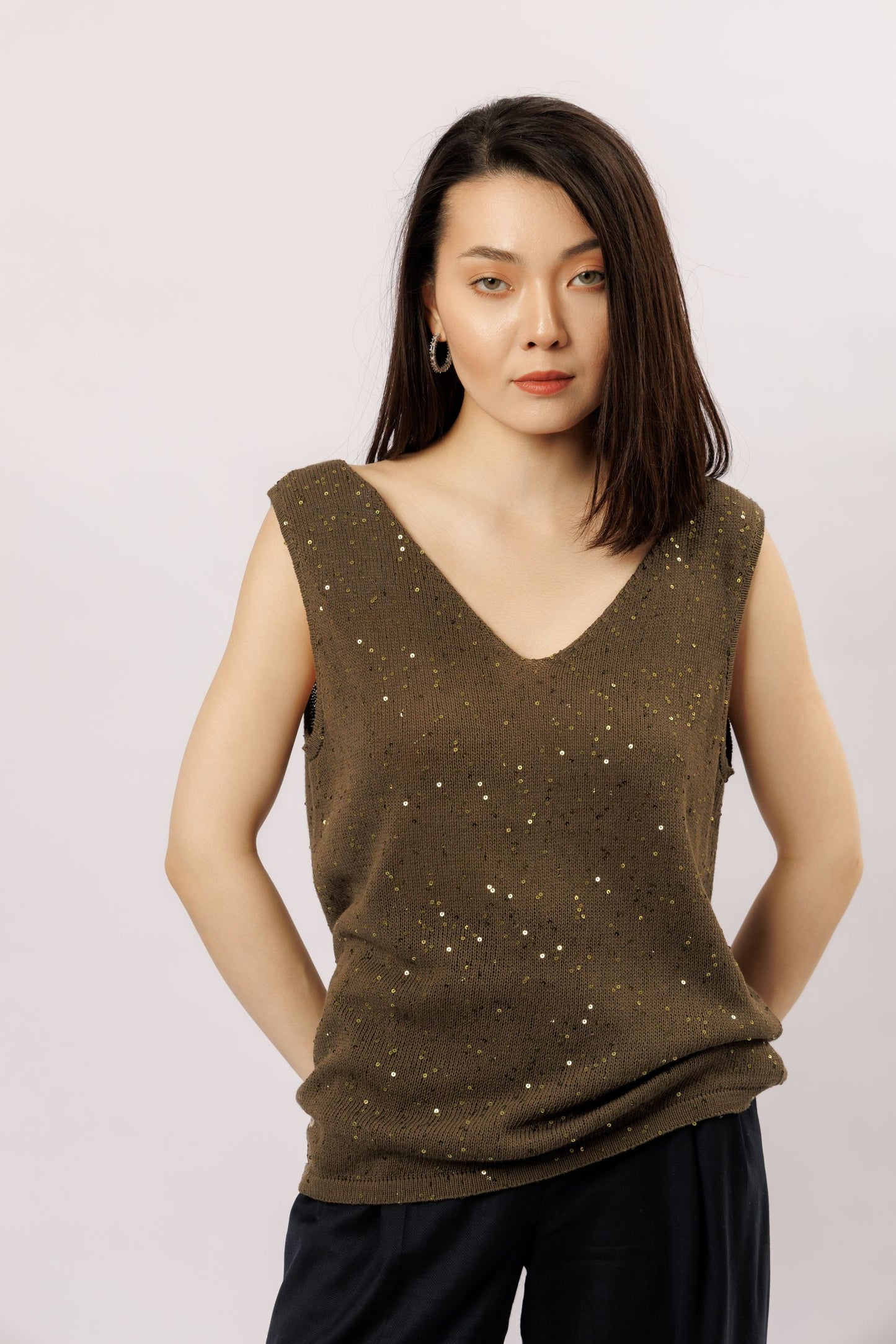 Top "Shine" V-neck | olive