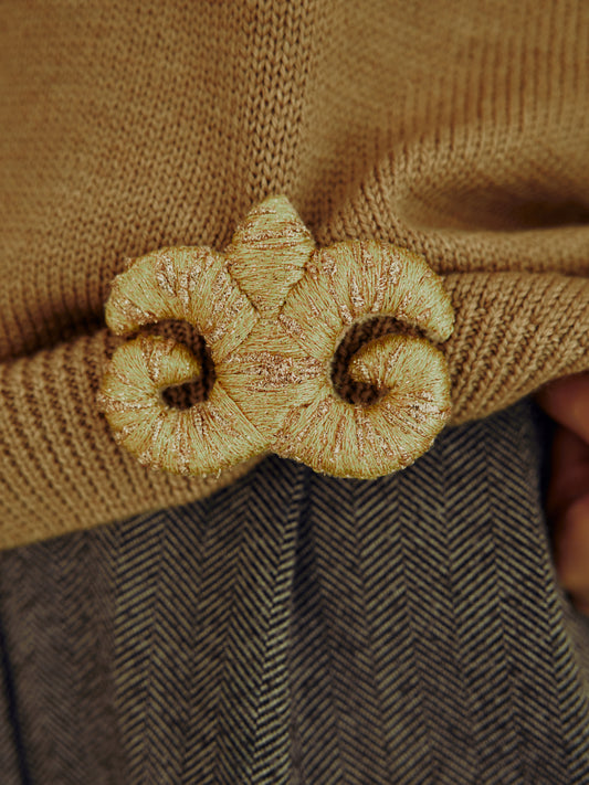 "Accel Erlanovna" Brooch | gold