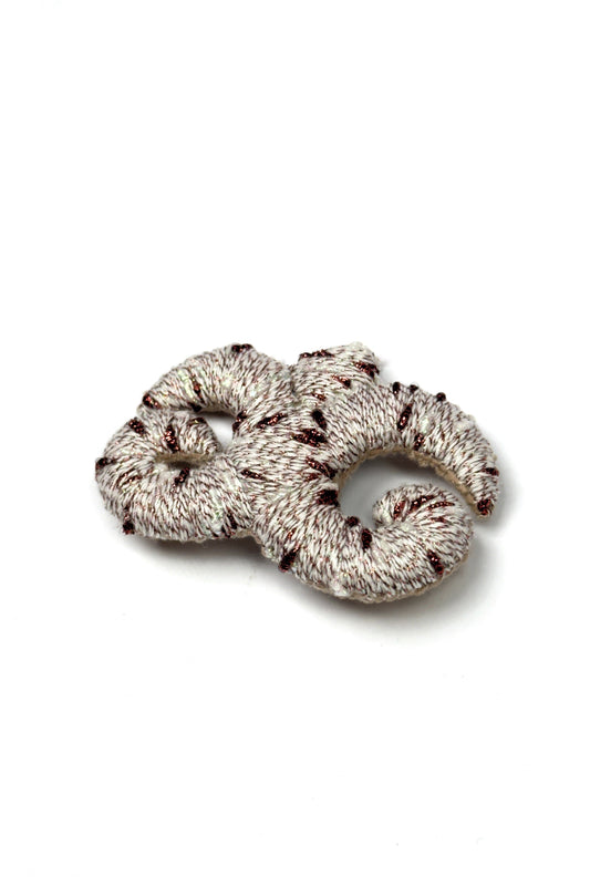 "Accel Erlanovna" Brooch | pearl shimmer with chocolate