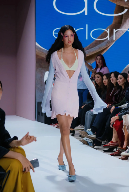 платье мини "Elsa" | розовое с голубыми рукавами