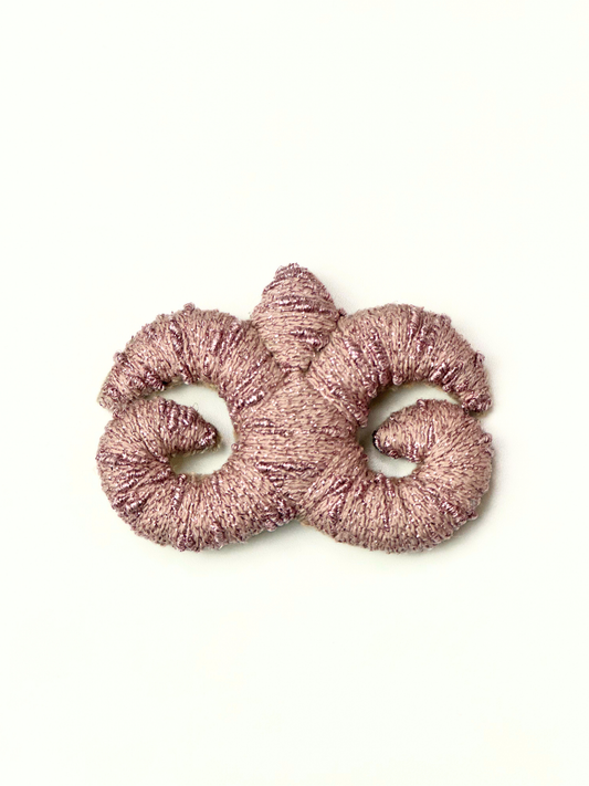 Брошь "Accel Erlanovna" | розовый с розовым люрексом