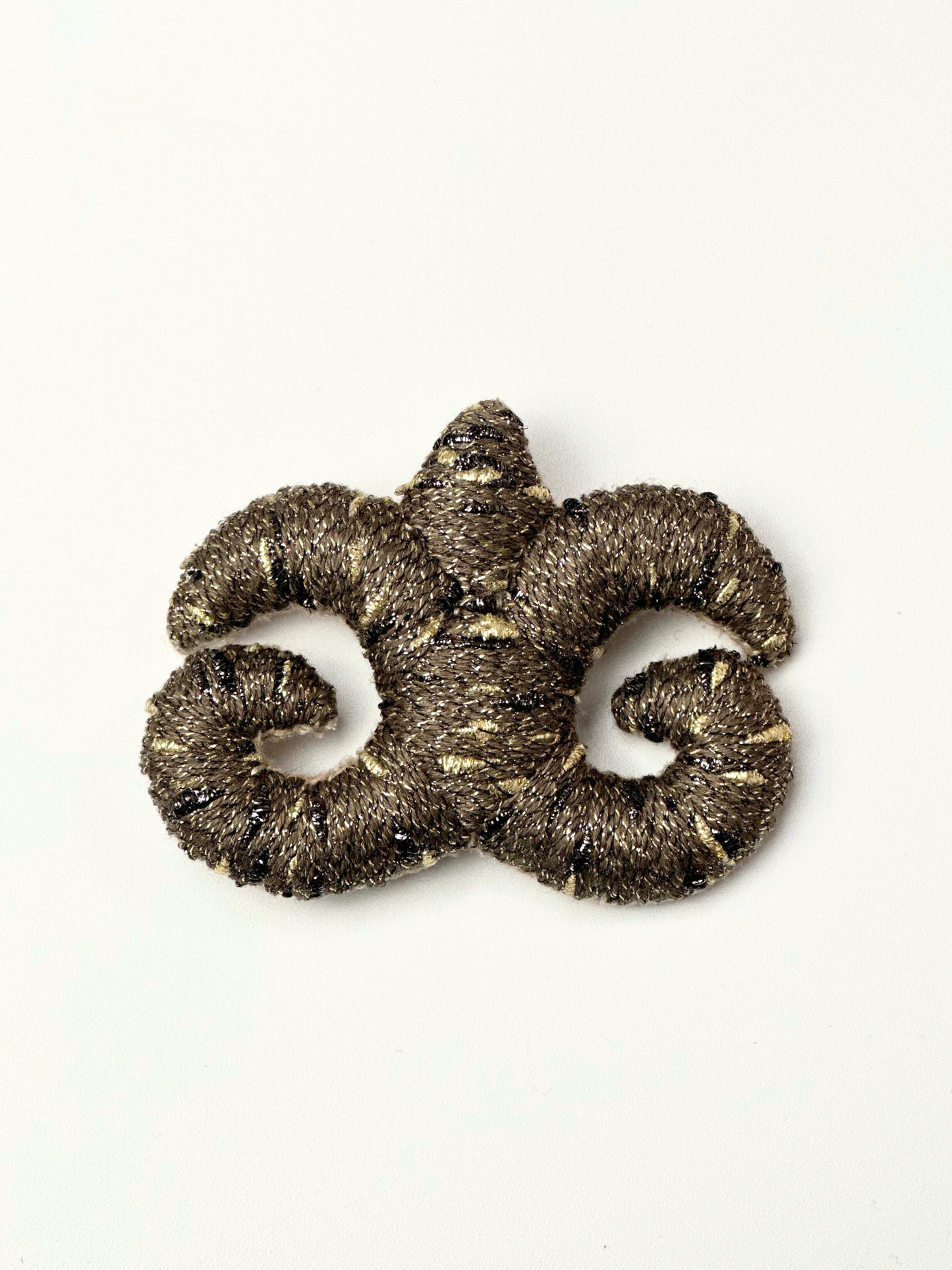"Accel Erlanovna" Brooch | chocolate with lurex